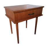 Table de chevet modèle "Brissac" placage teck pieds fuseaux vintage 50 60