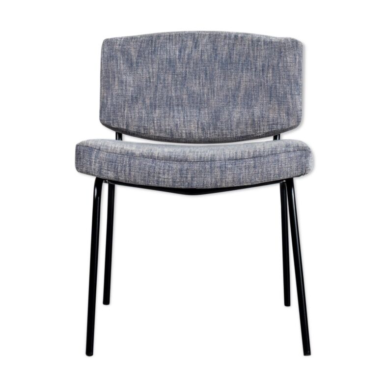 Pierre Guariche's Consulting Armchair for Meurop with Kvadrat fabric