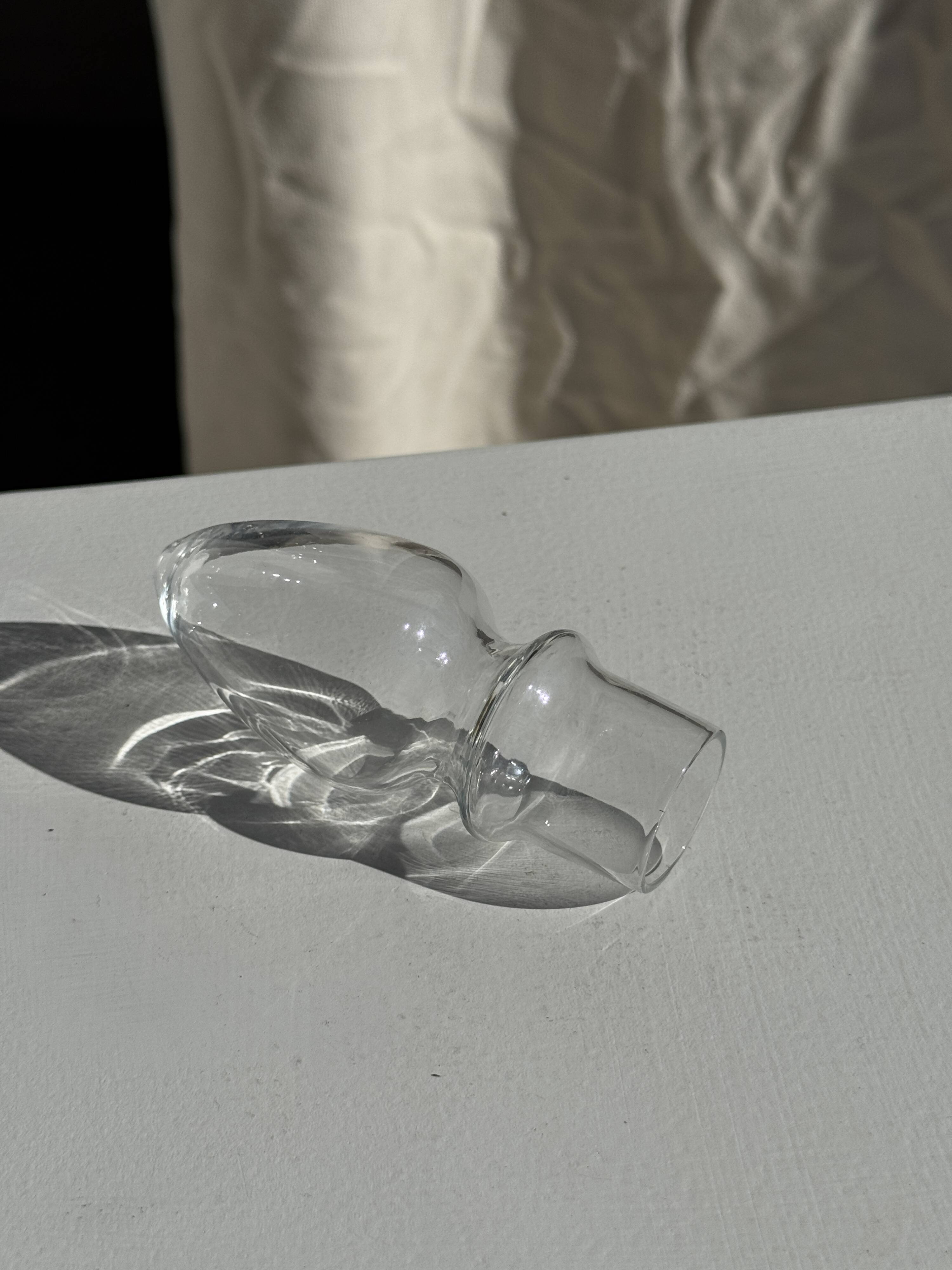 Glass carafe with stopper D11 H35.5