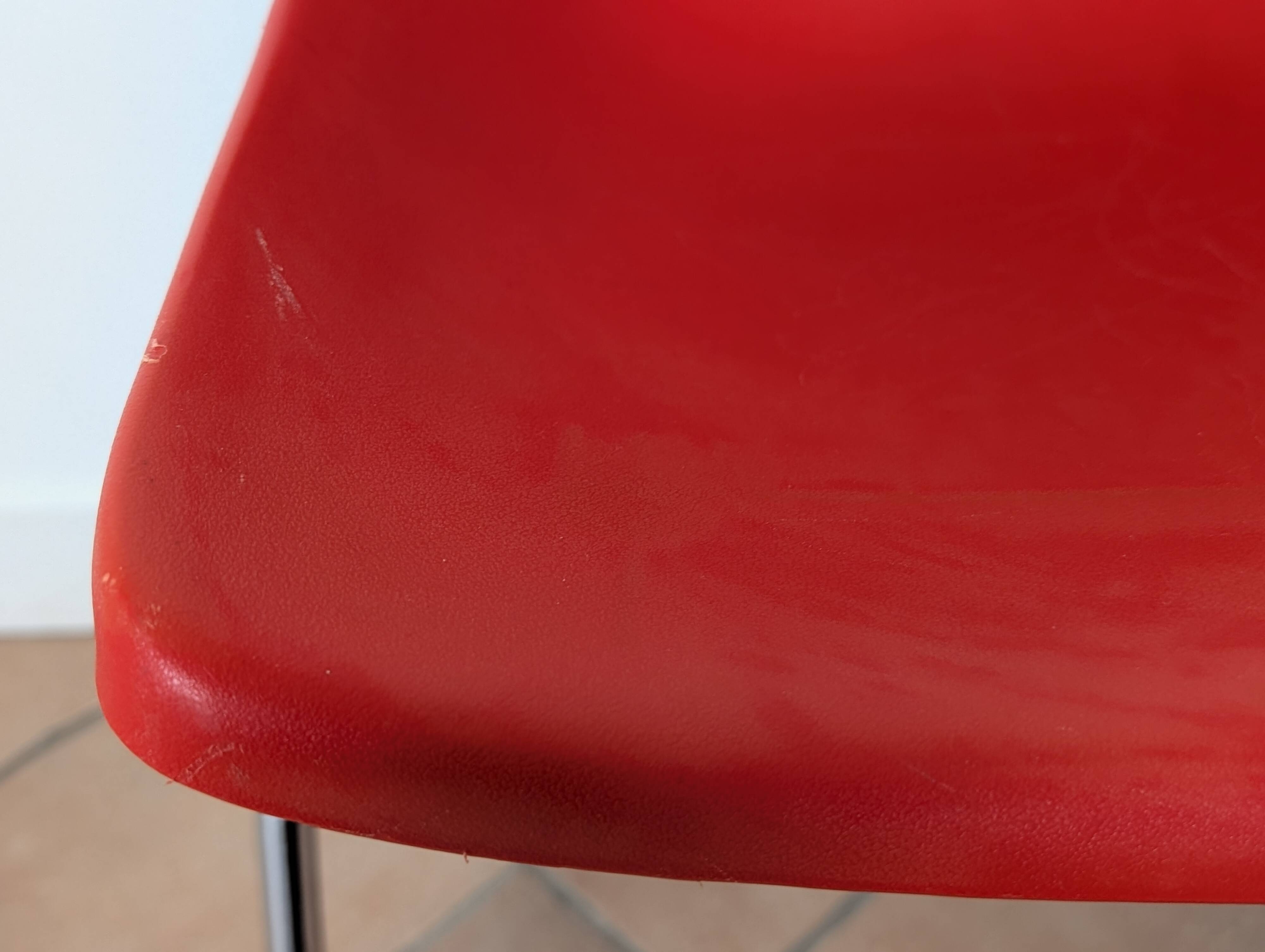 Lafargue L202 stackable chairs