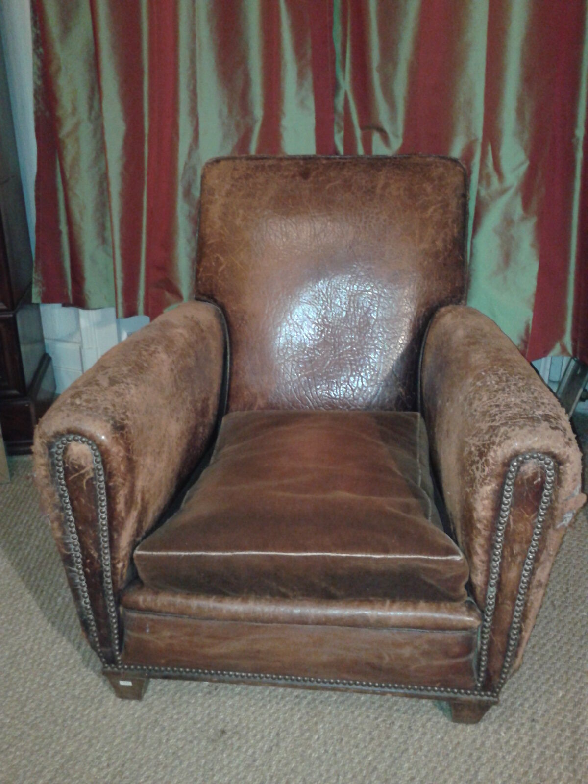 The 1930s leather club Chair