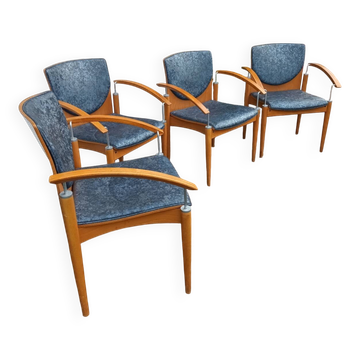 Ensemble quatre chaises avec accoudoirs