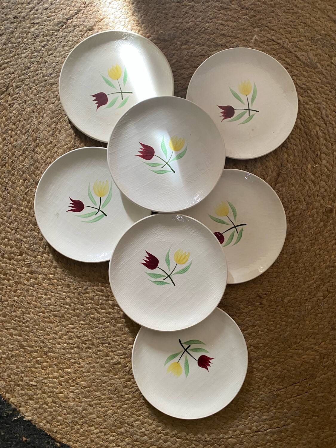 7 crocus dessert plates from Salins.