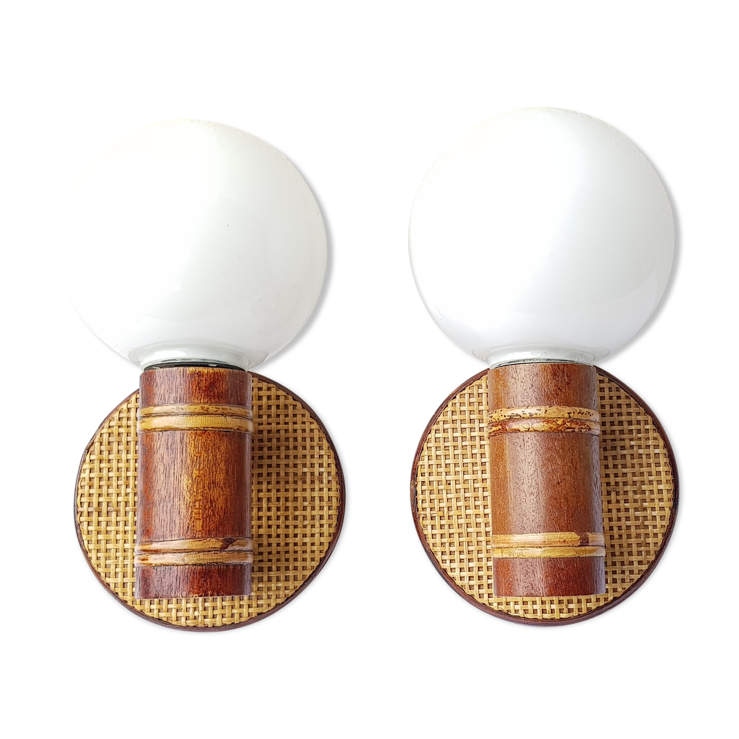 Pair of wood and rattan wall lamps 70