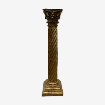 Colonne torse a chapiteau corinthien en bois et stuc doré XX siècle