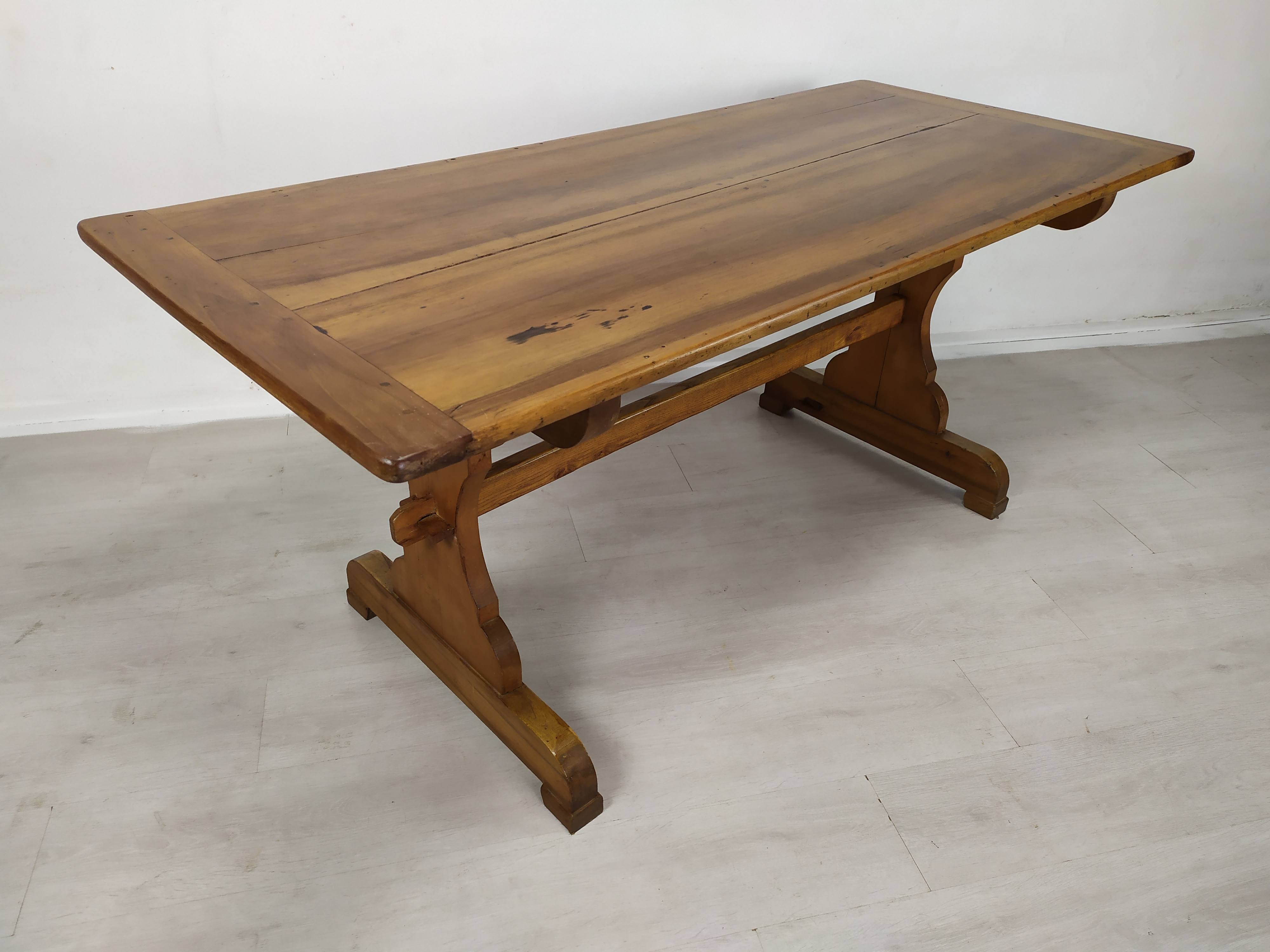 Farmhouse table