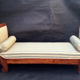 Walnut recamier bench Napoleon III daybed mid-nineteenth century