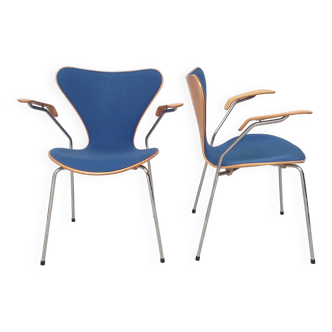 Set of 2 Series 7 chairs by Arne Jacobsen for Fritz Hansen