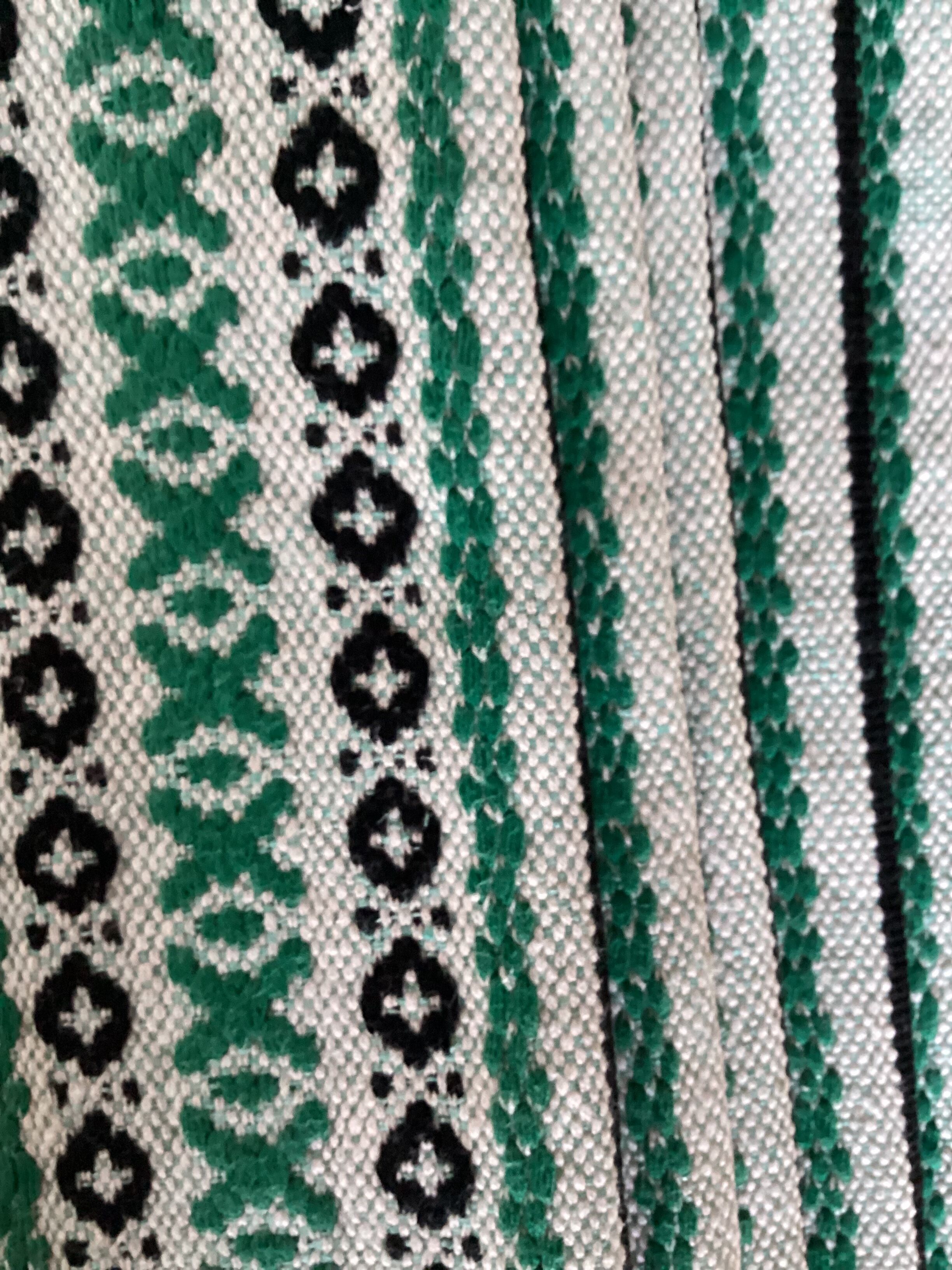 Set of 7 napkins in cotton / linen vintage light green color