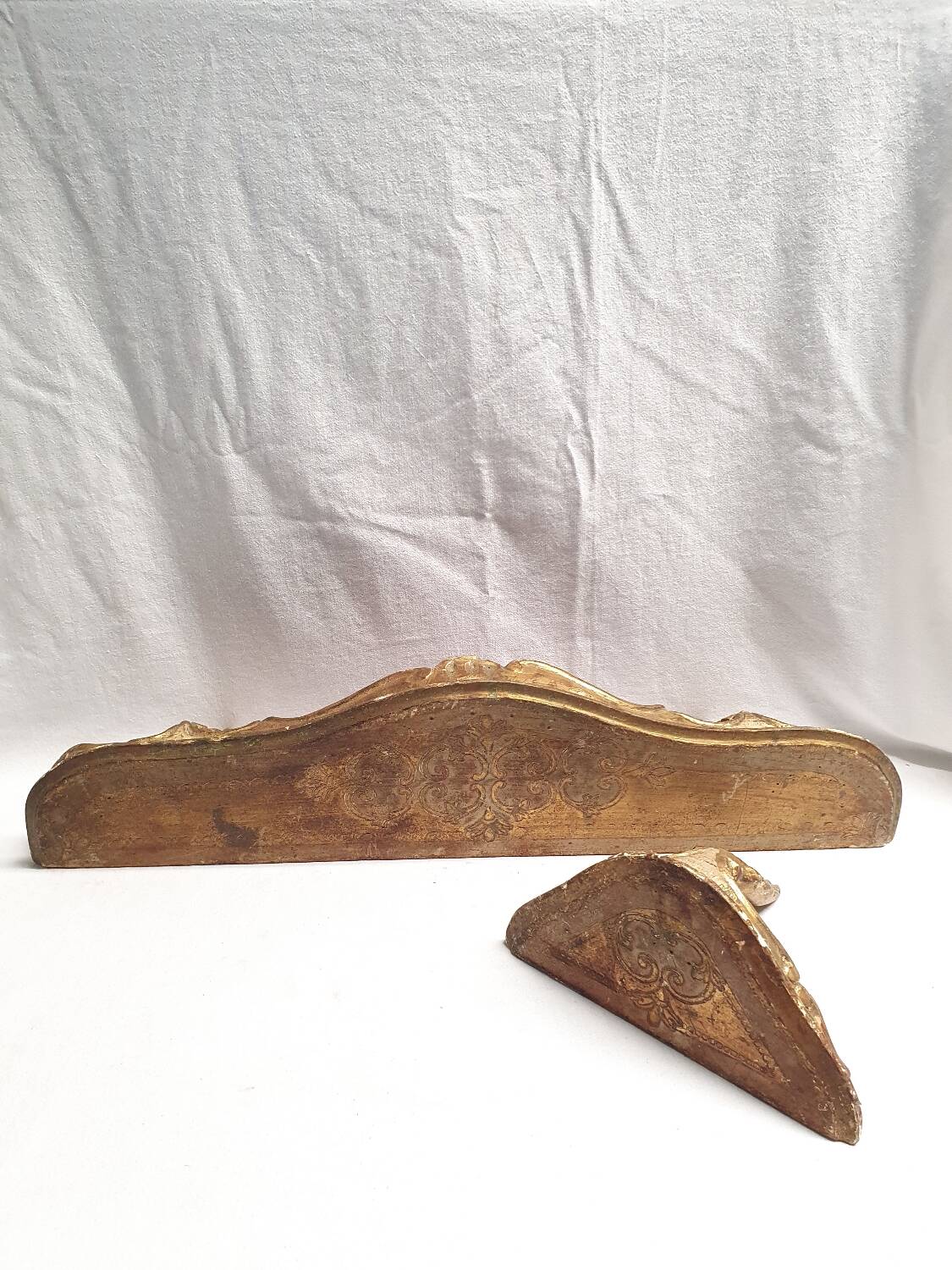 Console murale florentine en bois doré – fin XIXe, début XXe