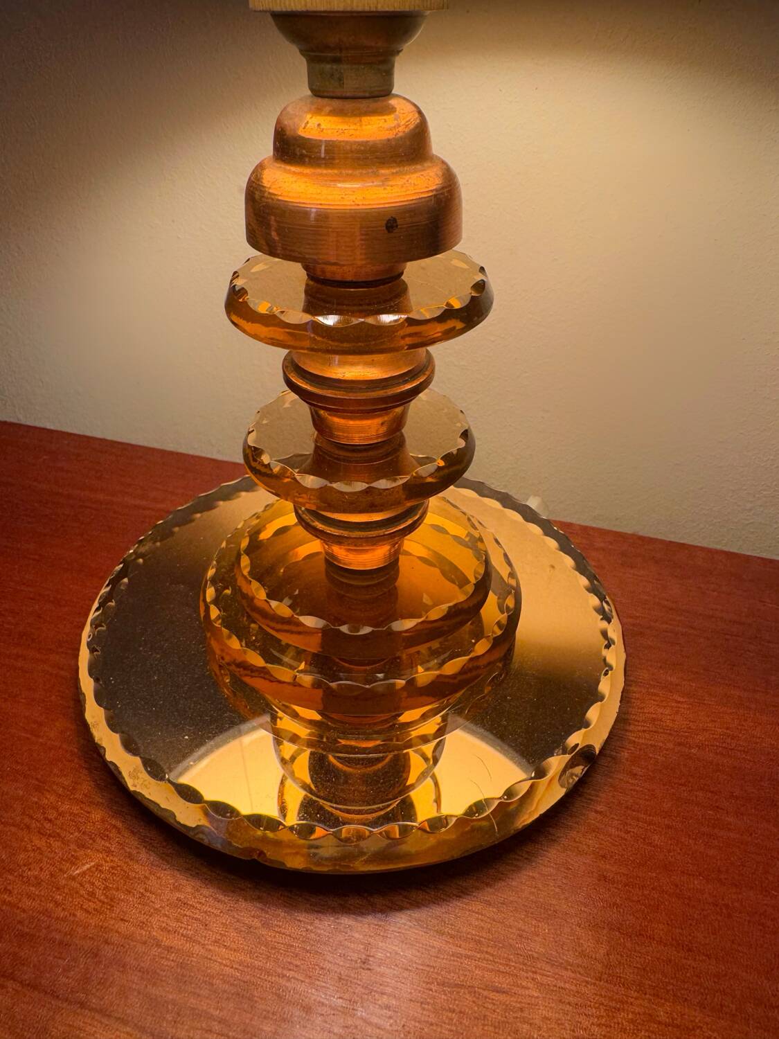 Small Art Deco lamp in copper glass