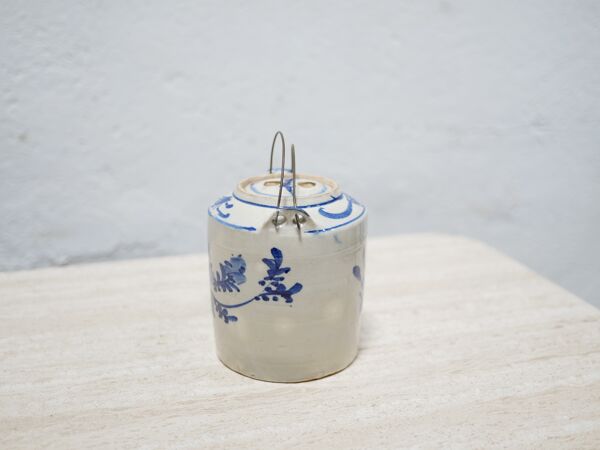 Théière chinoise ancienne en porcelaine