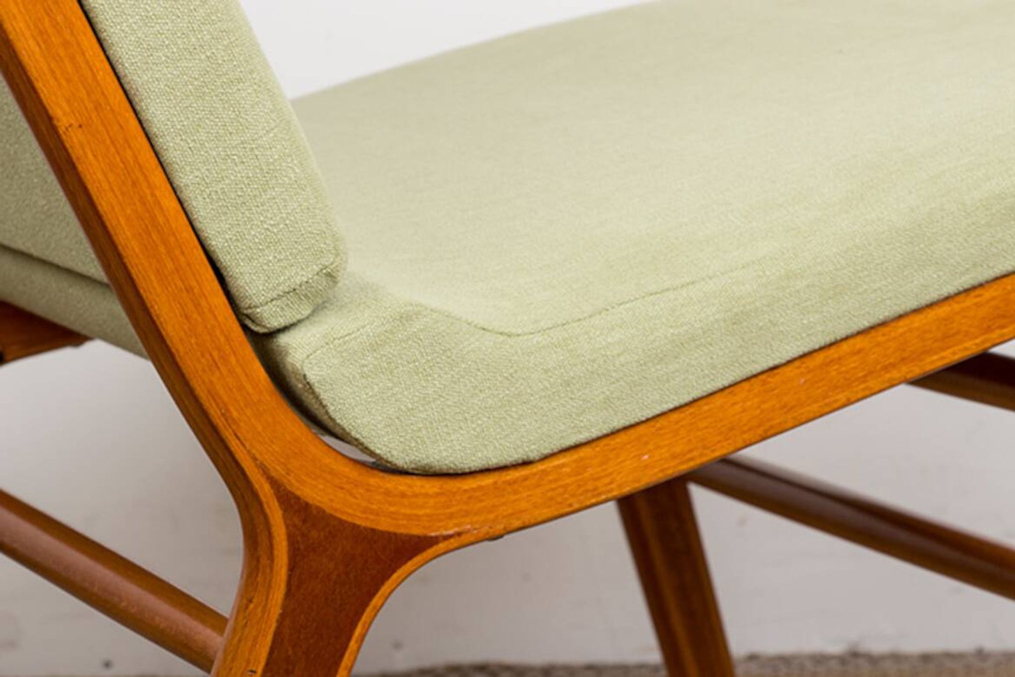 Danish 2-seater sofa in laminated beech and mahogany model AX by Peter Hvidt and Orla Molgaard-Nielsen for Fritz Hansen 1960