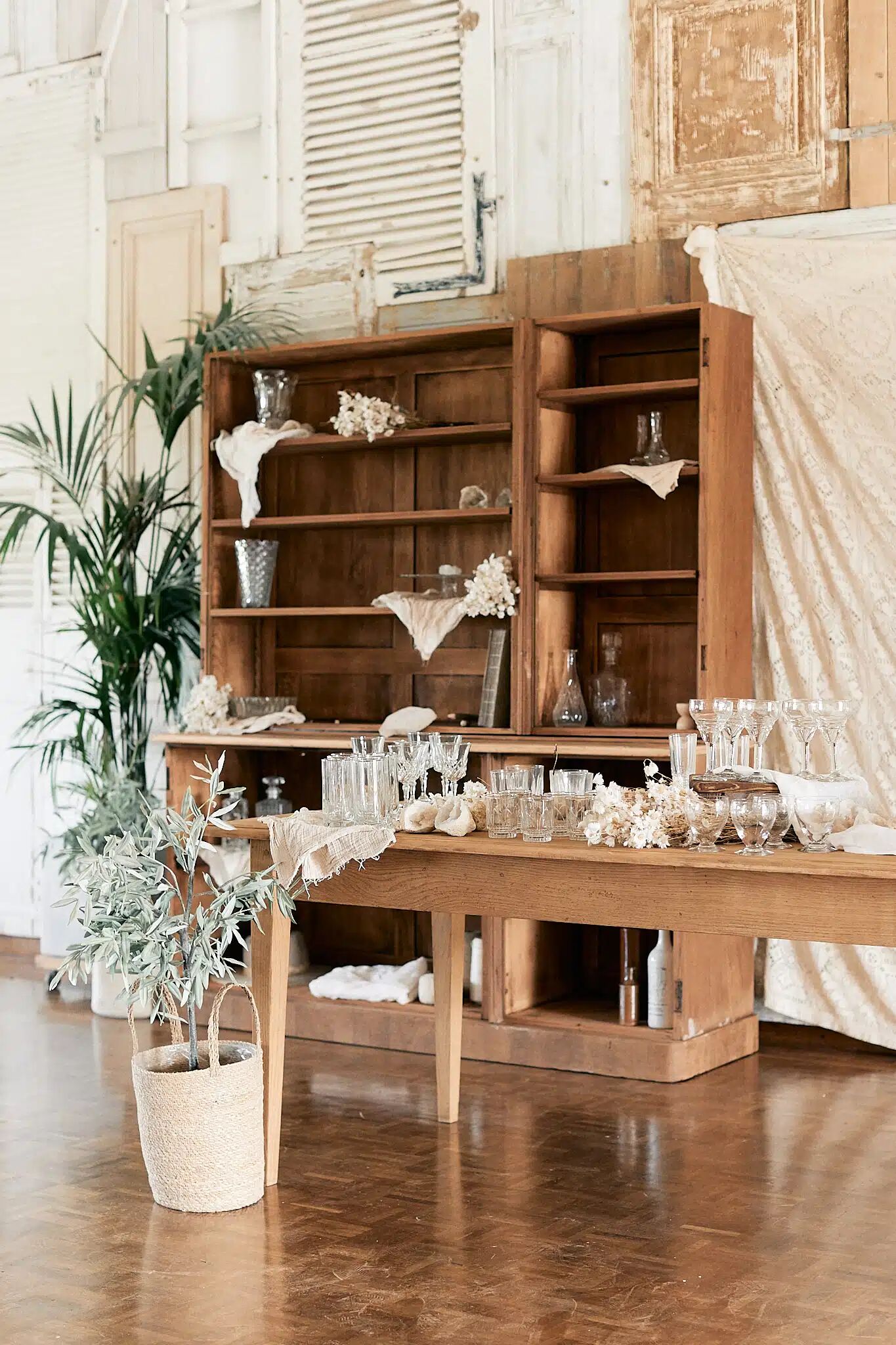 Wooden table "Rose"