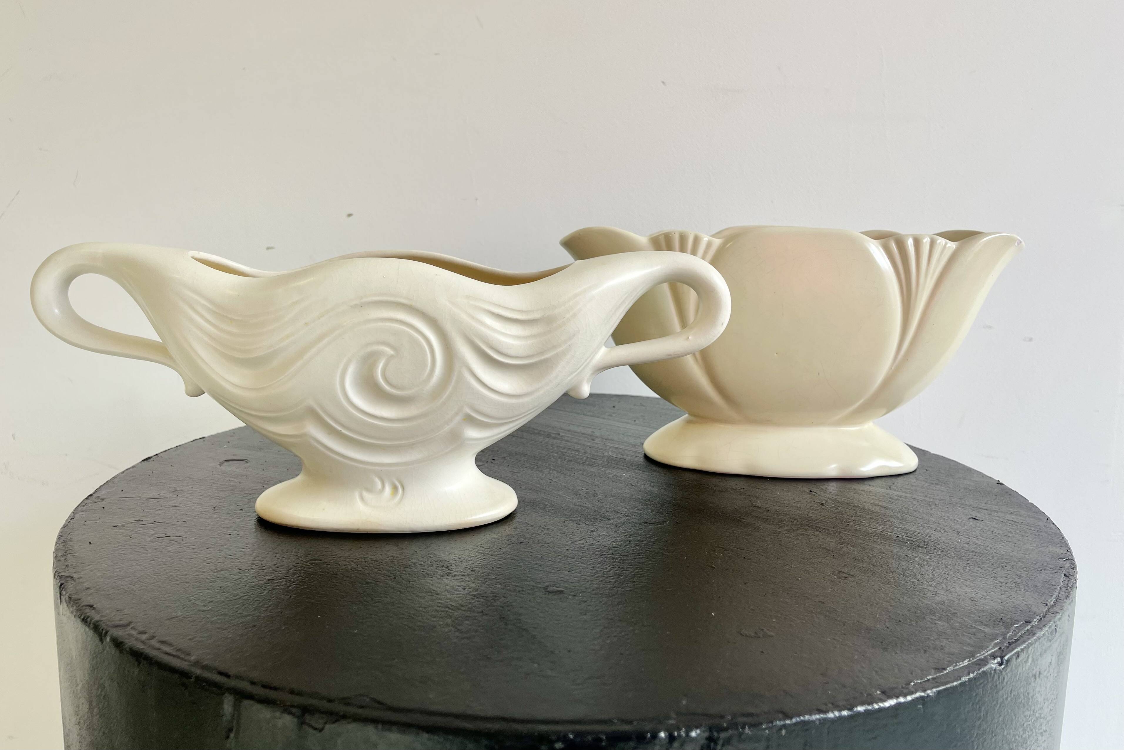 Ensemble de 2 vases manteau blancs du milieu du siècle