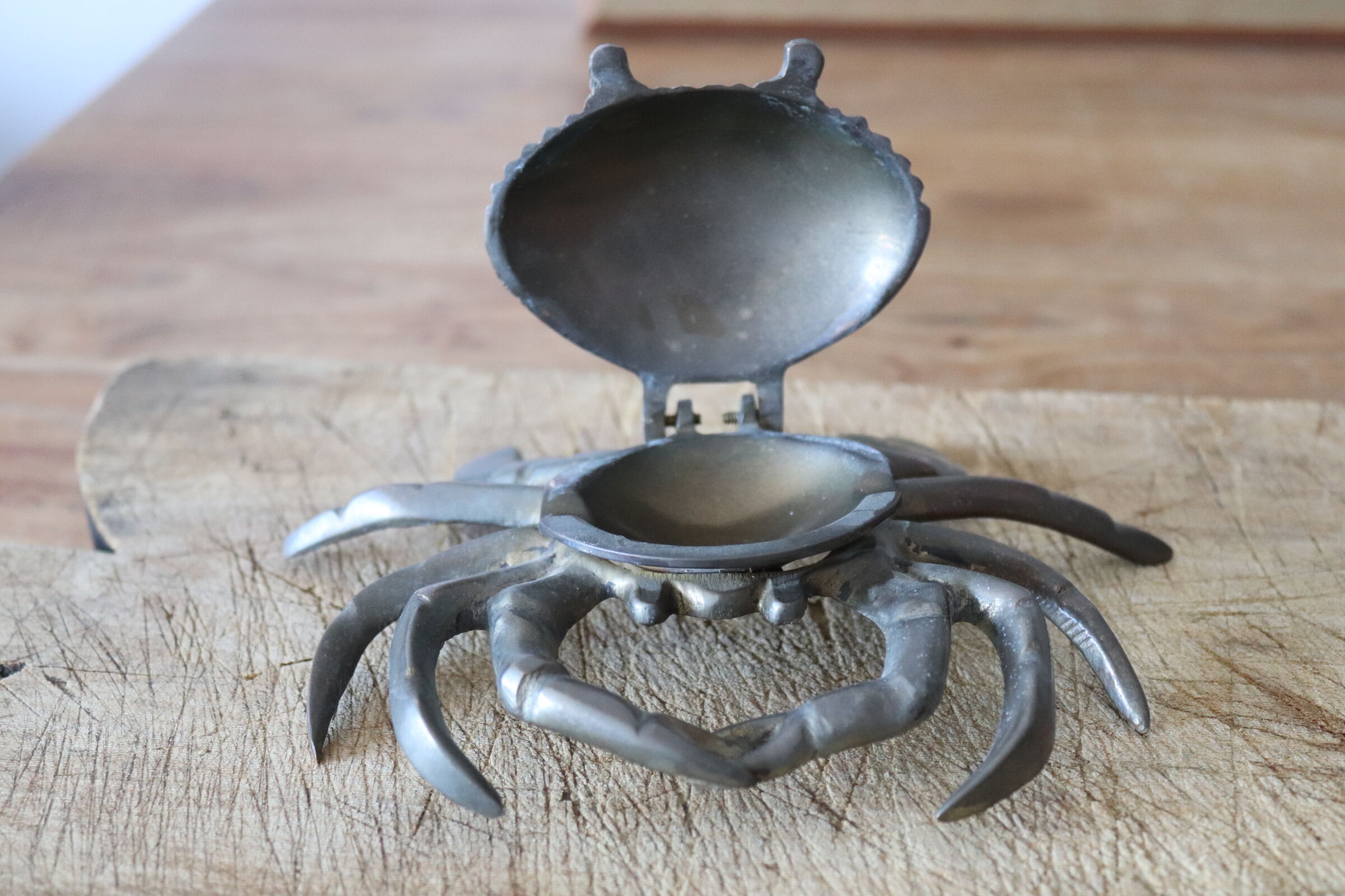 Empty pocket or ashtray "crab" 60s