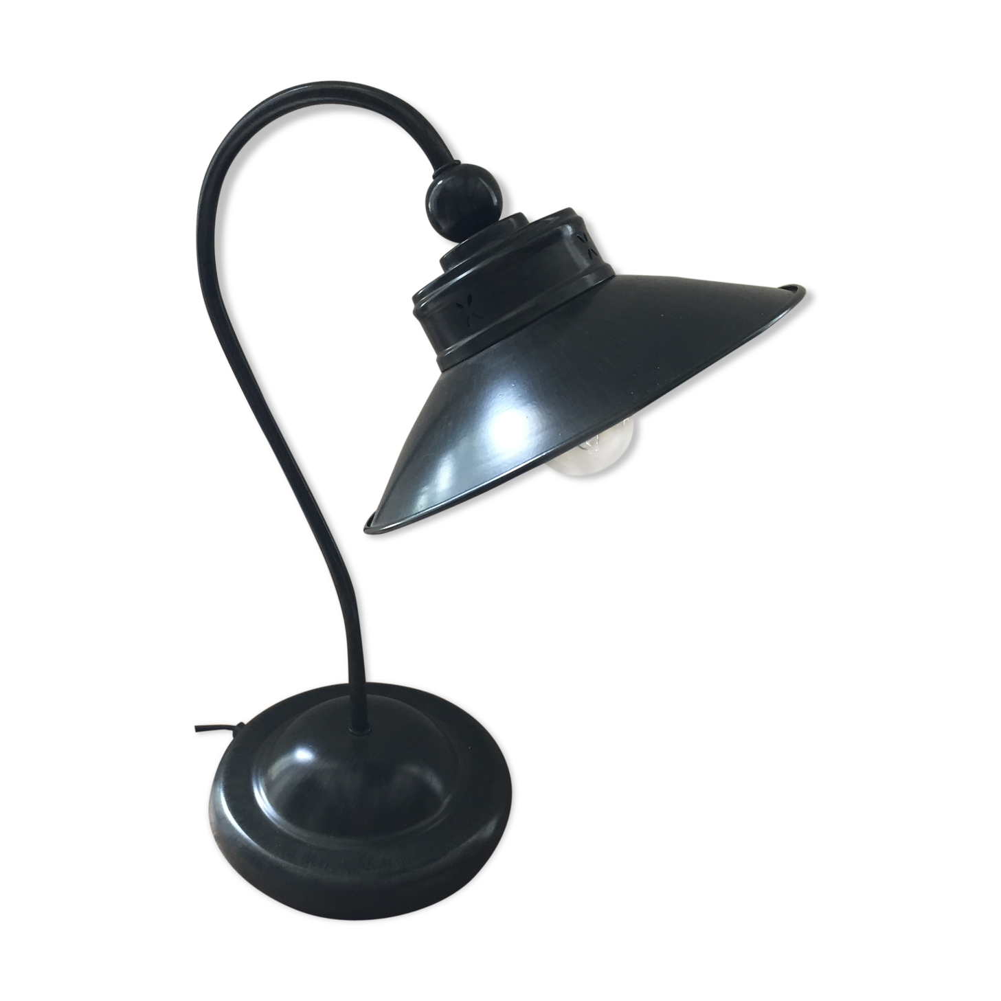 Industrial swan collar lamp