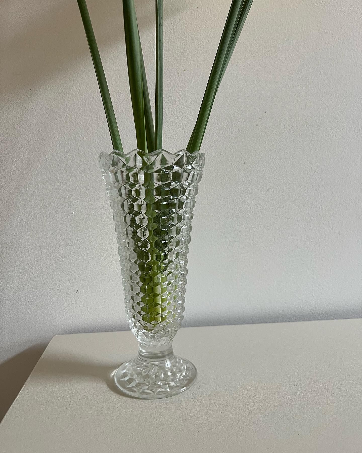 Vase en verre ciselé