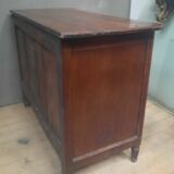 Eighteenth-century walnut chest of drawers