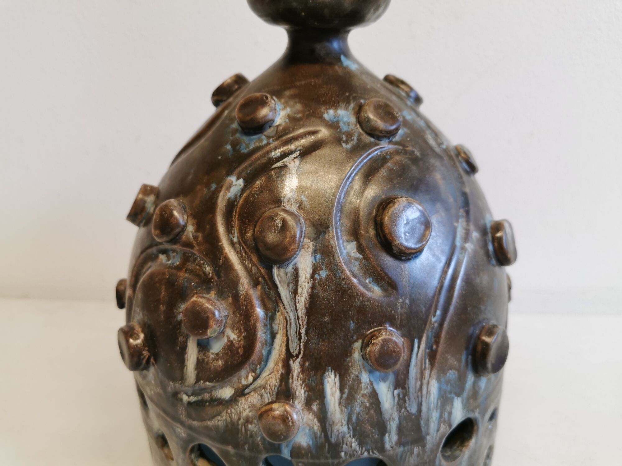 Ceramic table lamp, from Danish Leif Holm. with two light sources