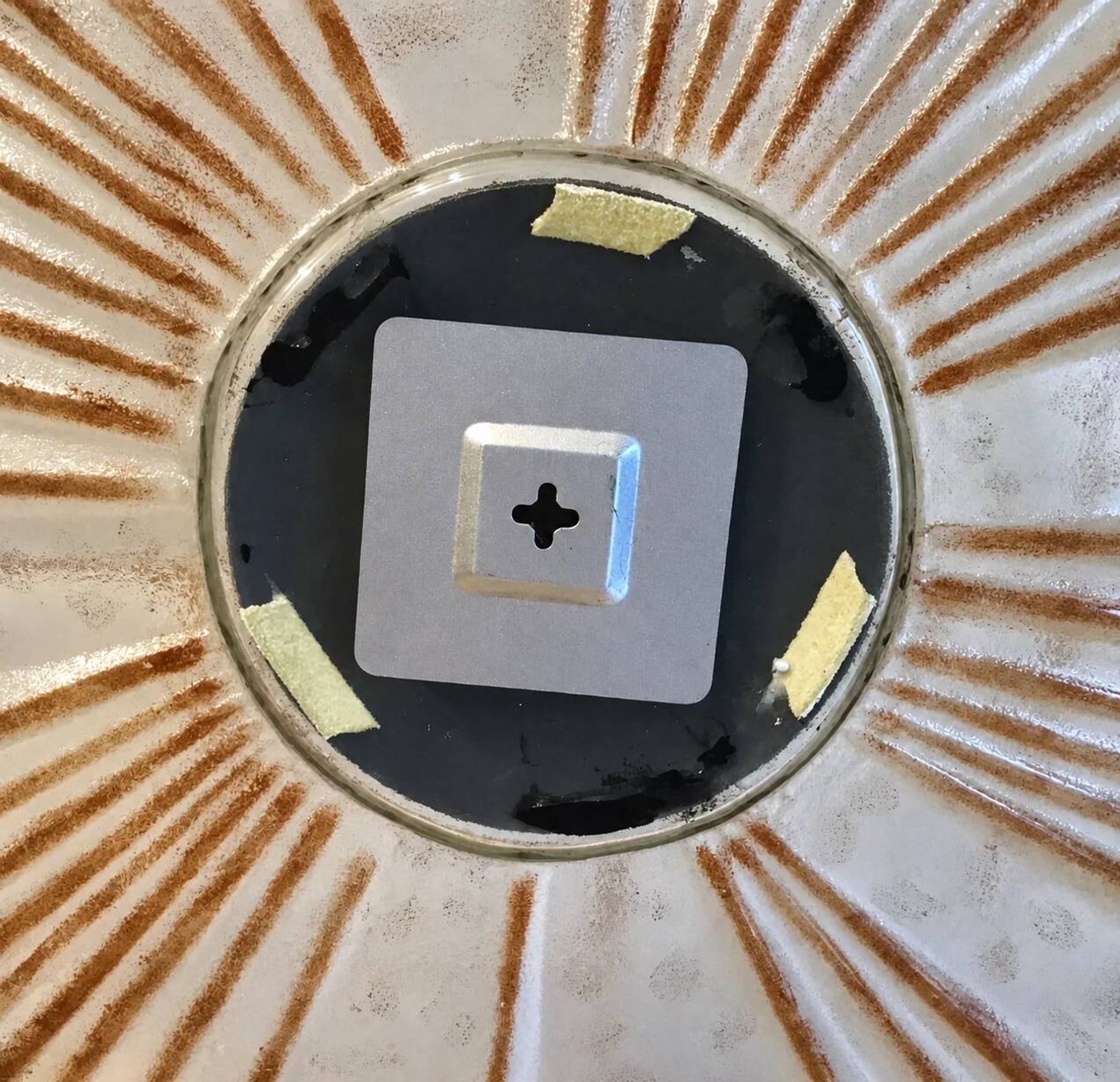 Grand miroir en verre en forme de soleil / années 1960 / 78 cm