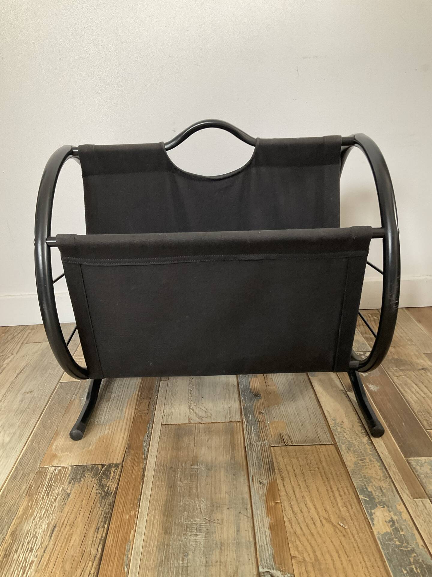 Vintage magazine rack from the 80s