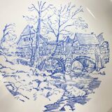 Set of two matching soup plates, one plain and one decorated