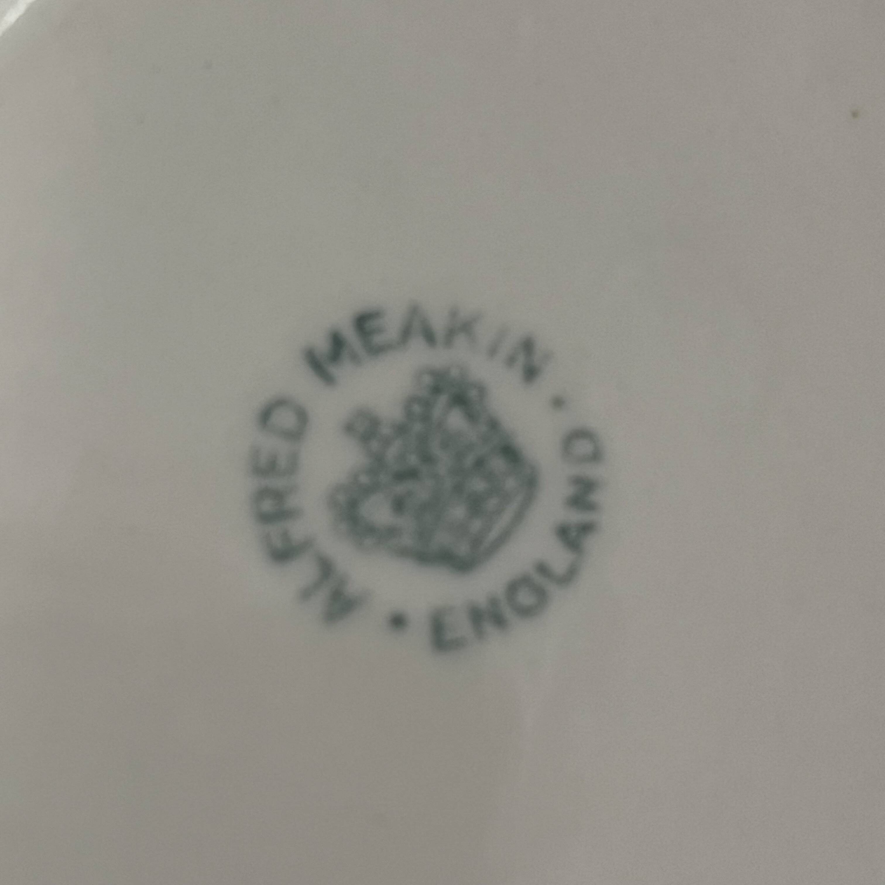 White earthenware vegetable dish, Maekin England