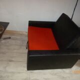 In 1960 convertible leatherette seat