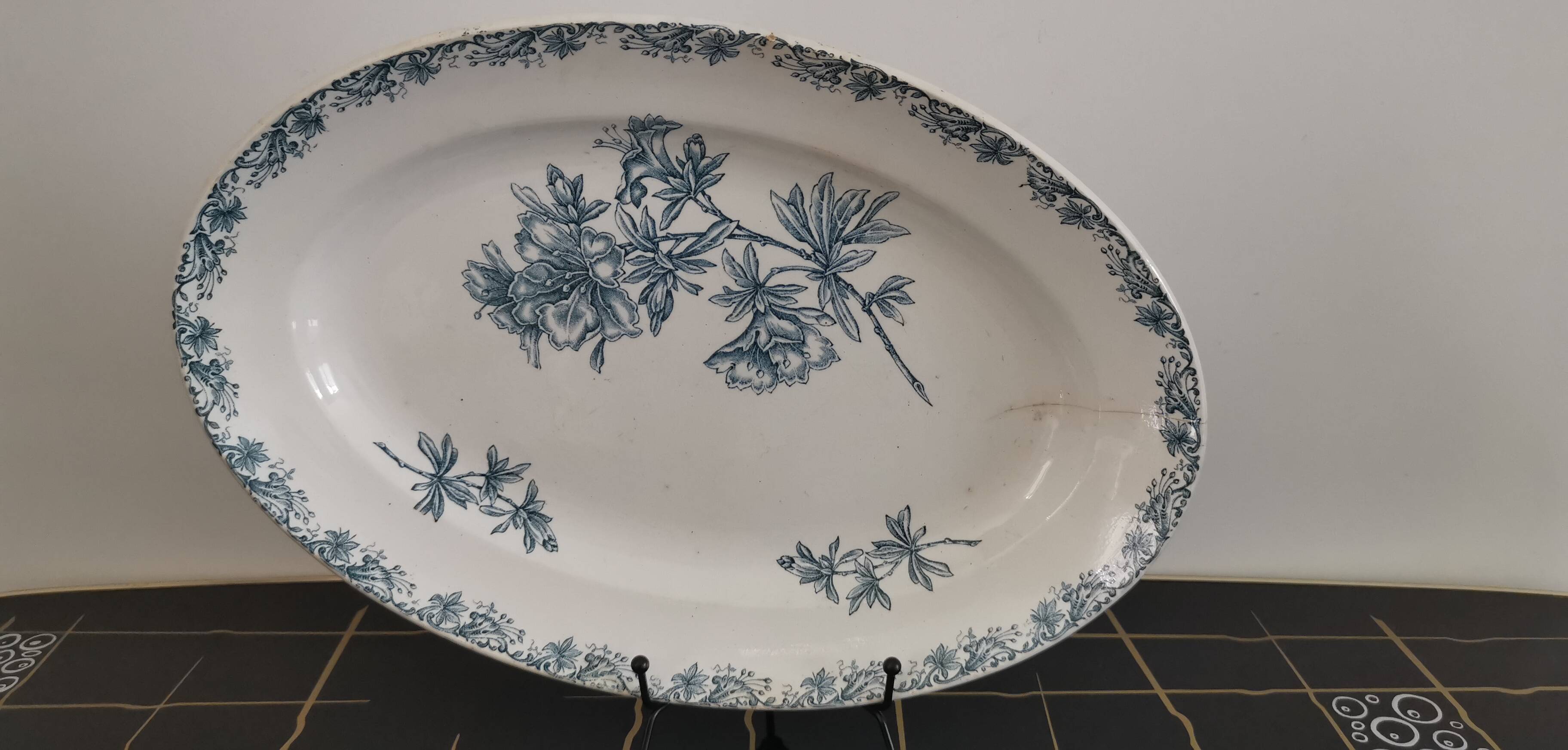 Old oval ceramic dish from Sarreguemines Flore model