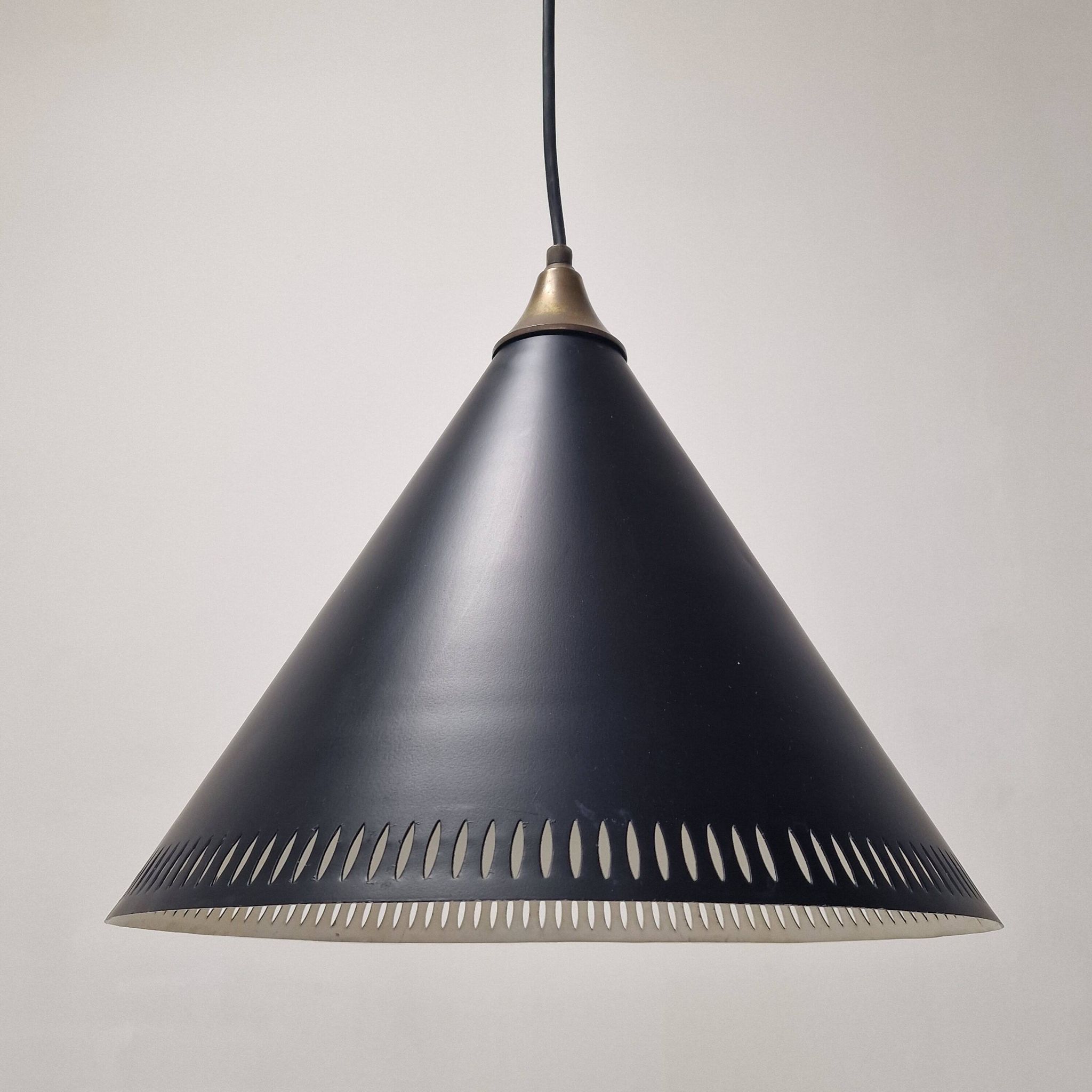 Suspension “Kegle” Bent Karlby pour Lyfa , Danemark, années 1970