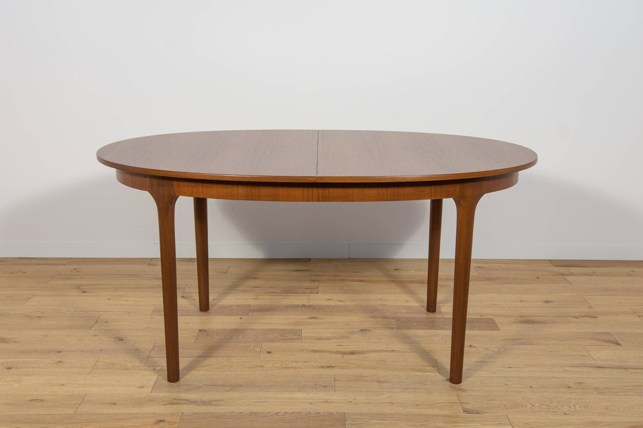 Mid-Century Oval Extendable Teak Dining Table from McIntosh, 1960s