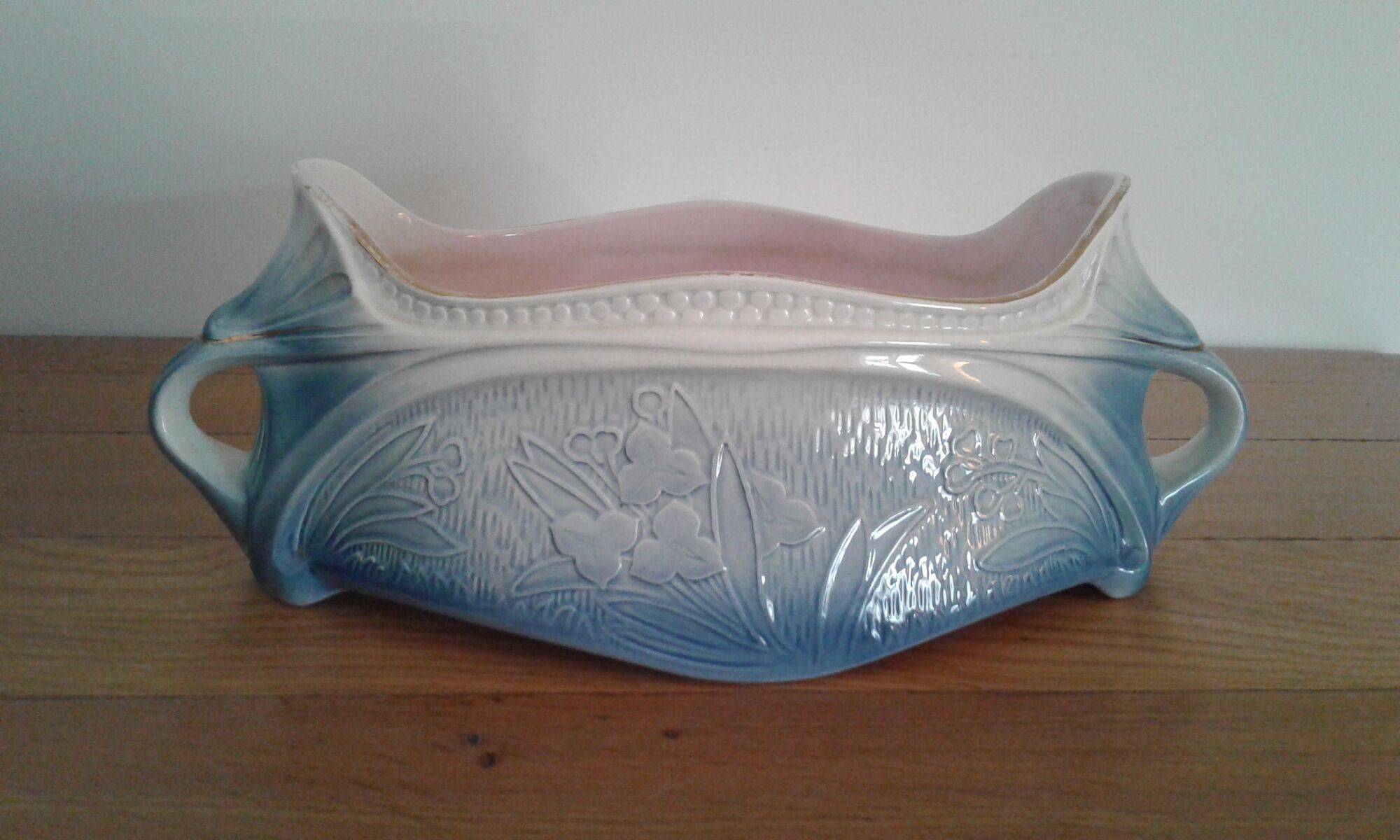 Porcelain gardener, Art Nouveau 1920 floral decorations