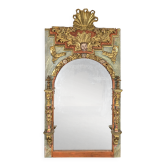 Large trumeau altarpiece composition of woodwork from the 18th century.