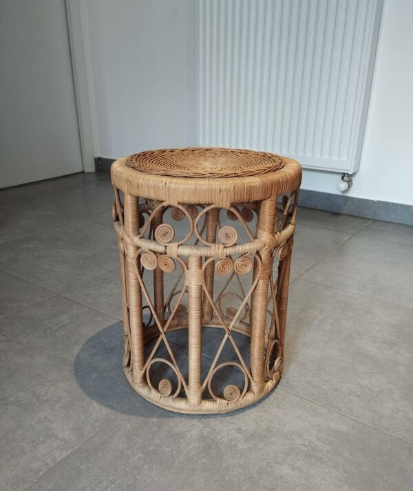 Tabouret ''Peacock'' en rotin, design bohème chic,  époque vintage