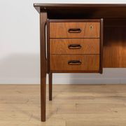 Autonomous teak desk from the 1960s, Denmark
