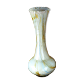 Vase en verre soufflé à col dentelé, blanc marbré à inclusions d'or - fin XIXème
