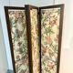 1950 oak screen with 4 panels in very good condition.