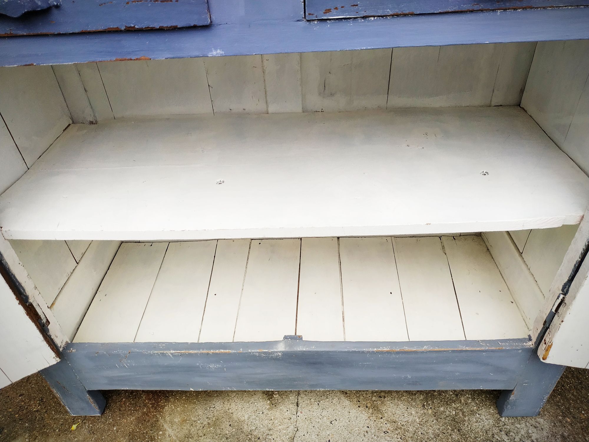 Buffet parisien en sapin