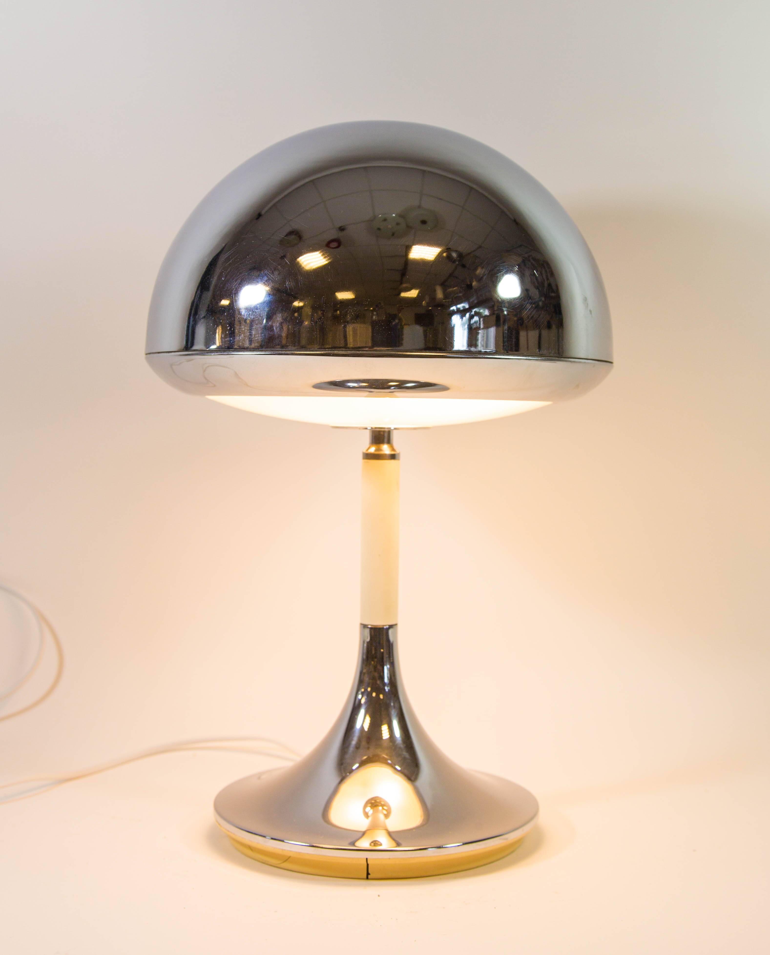 Space-age table lamp - Fase Madrid/Grin Luz - 2 available - vintage 60's