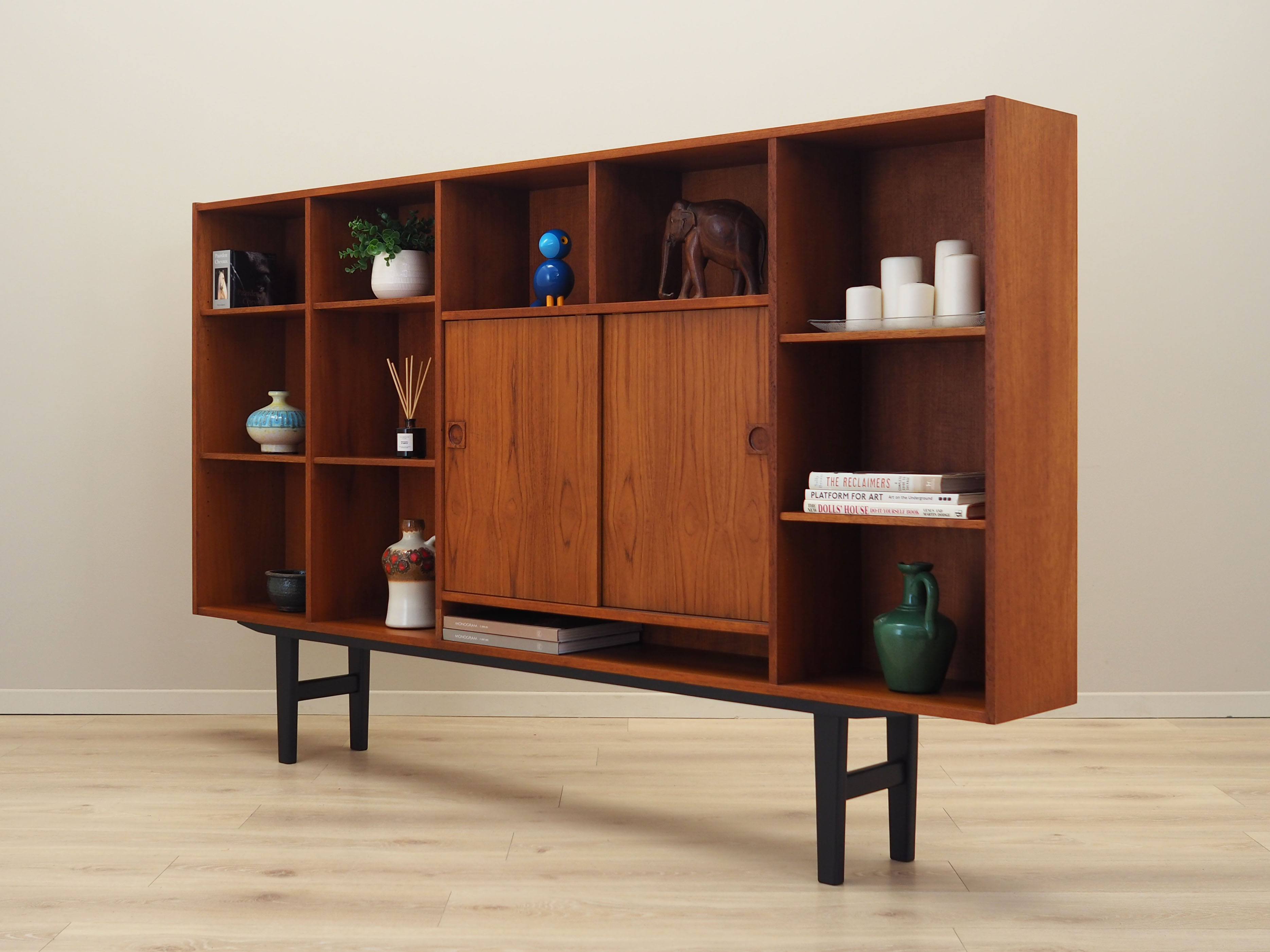 Teak bookcase, Danish design, 1970s, production: Farsø Møbelfabrik
