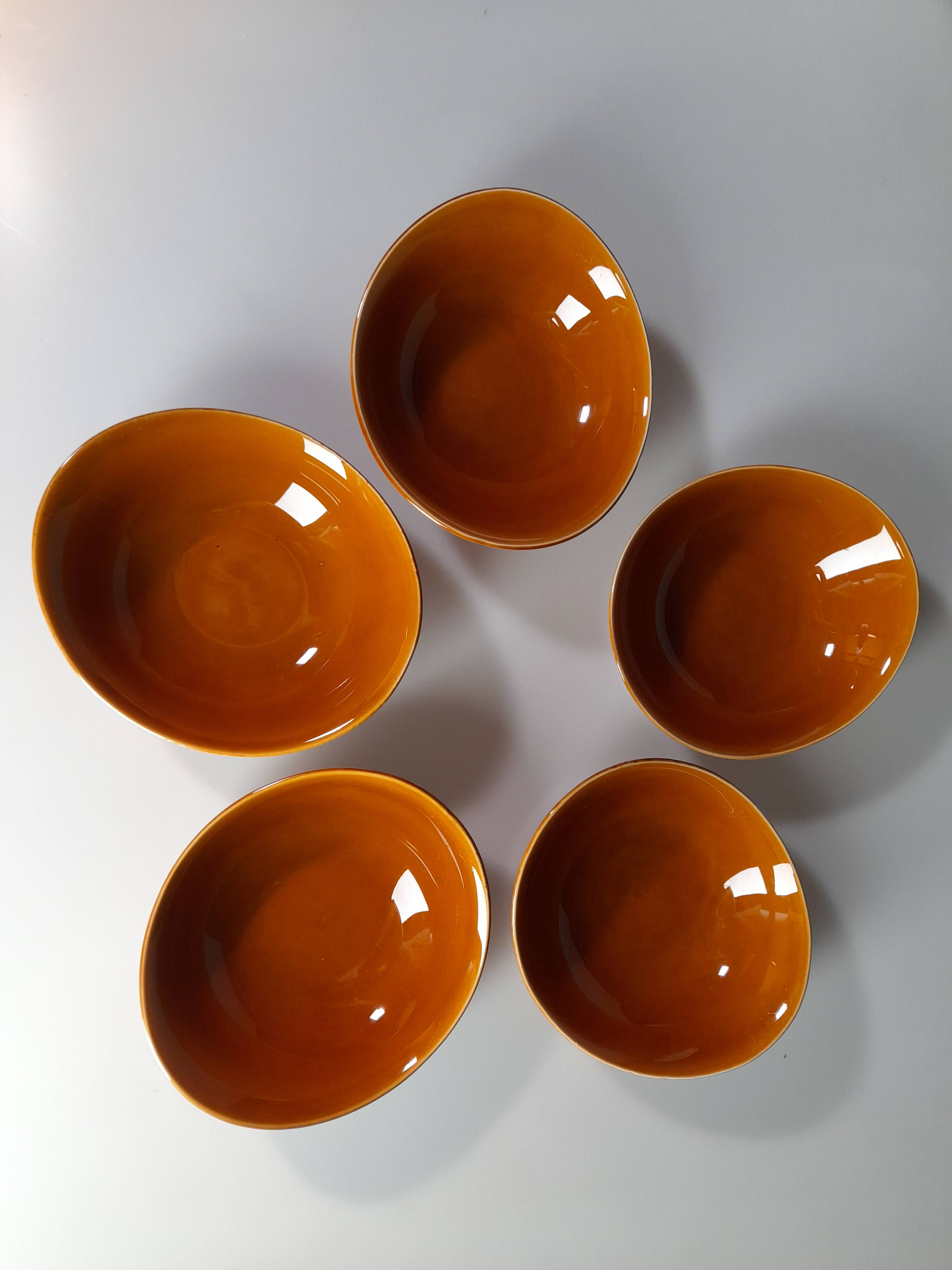 Set of 5 oval orange-yellow ceramic bowls from Faïencerie S