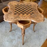 Table de jeu marquétée
