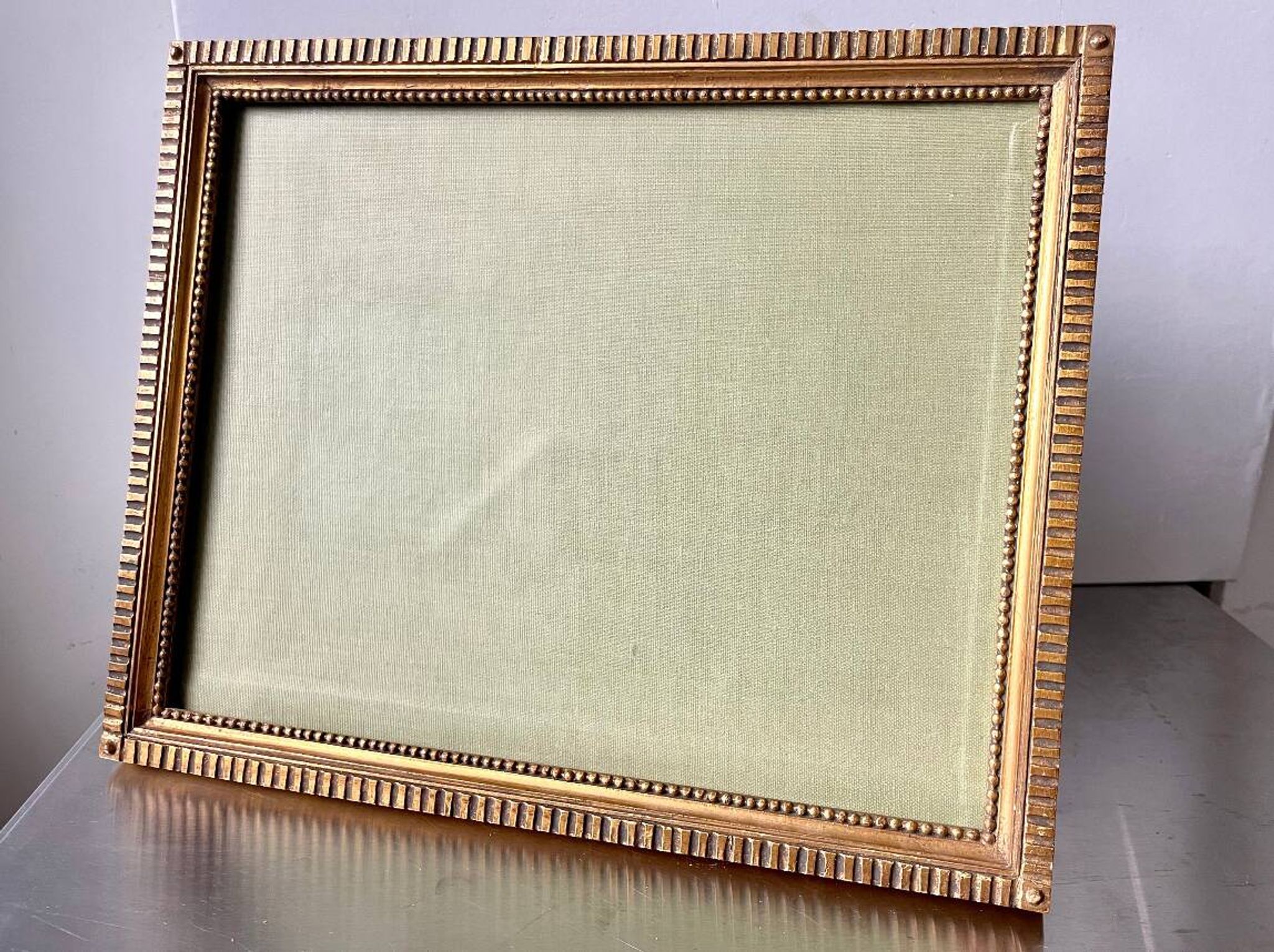Antique Frame gilded wood measurements 35.5 cm x 28.5 cm