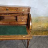 Bureau à cylindre époque Louis XVI en noyer