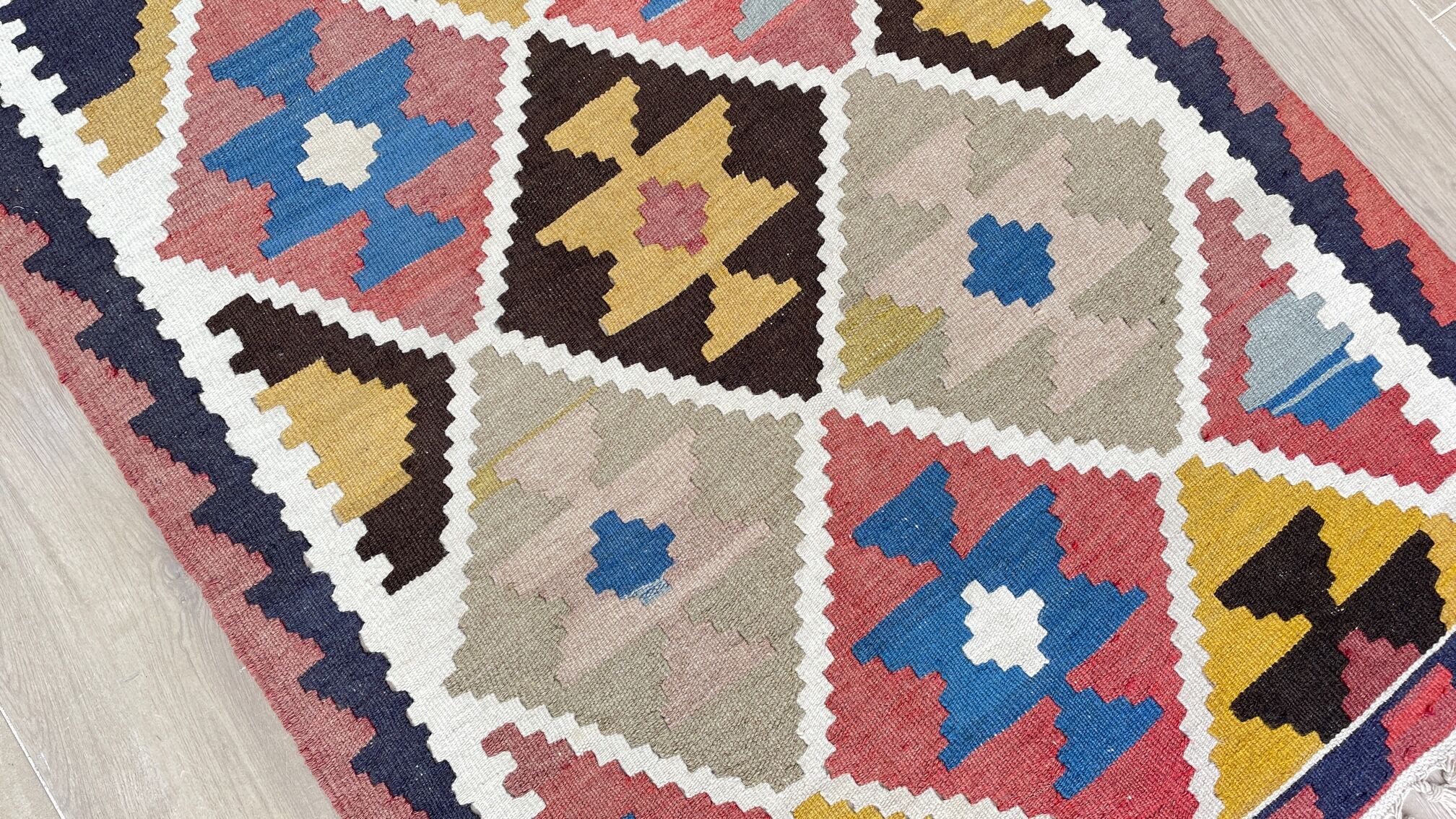 Carpet kilim pure wool 108 x 166cm