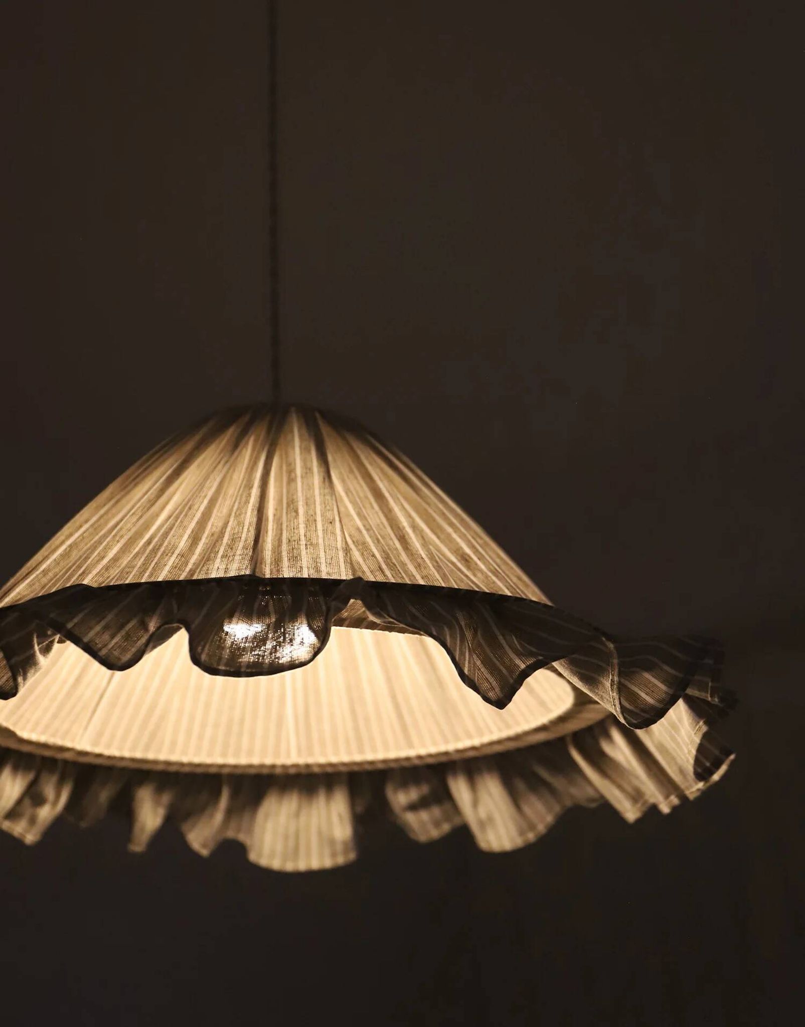 Suspension Emilia, pleated lampshade with frills, olive stripes