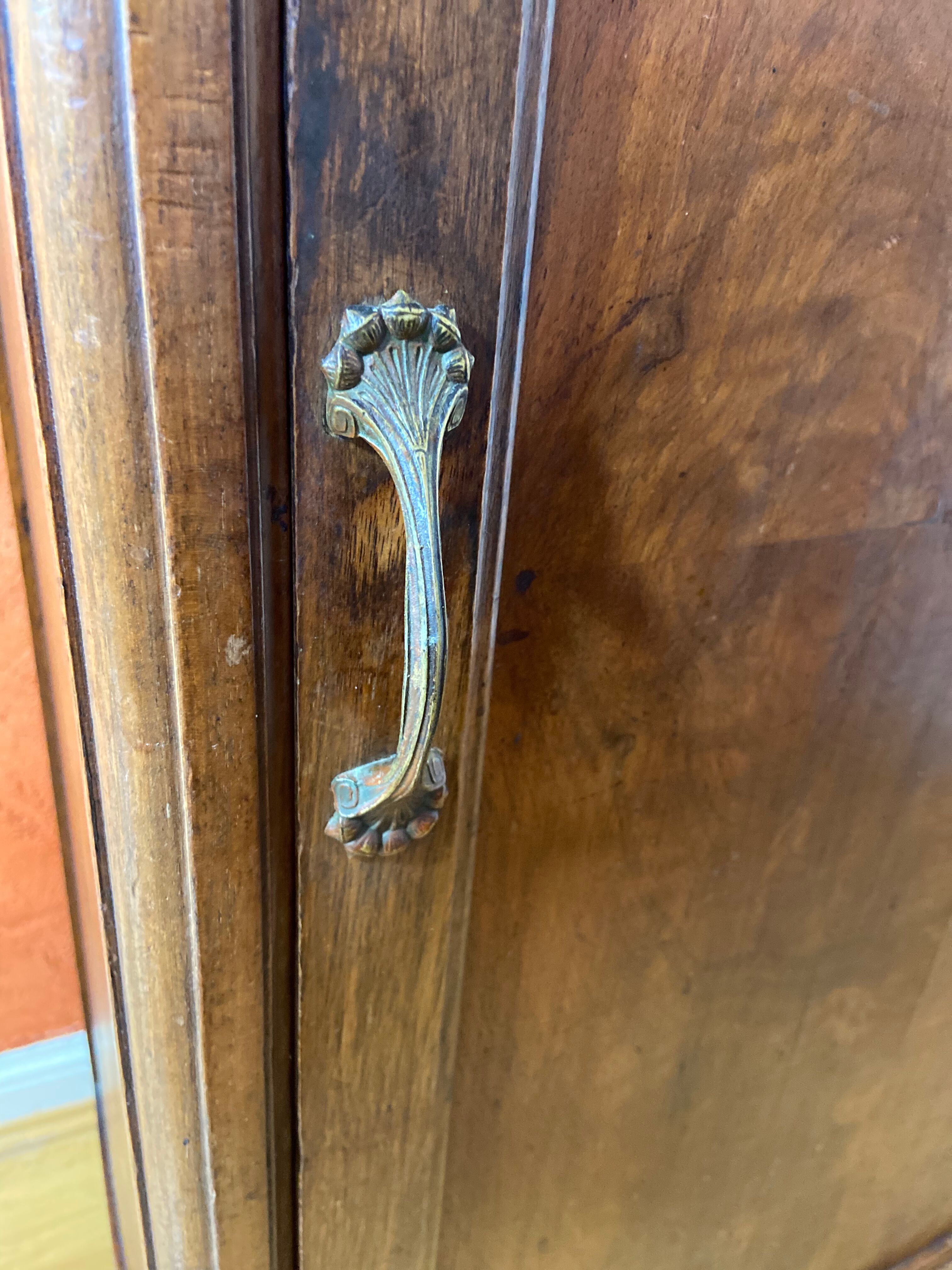 Small wardrobe buffet 1920