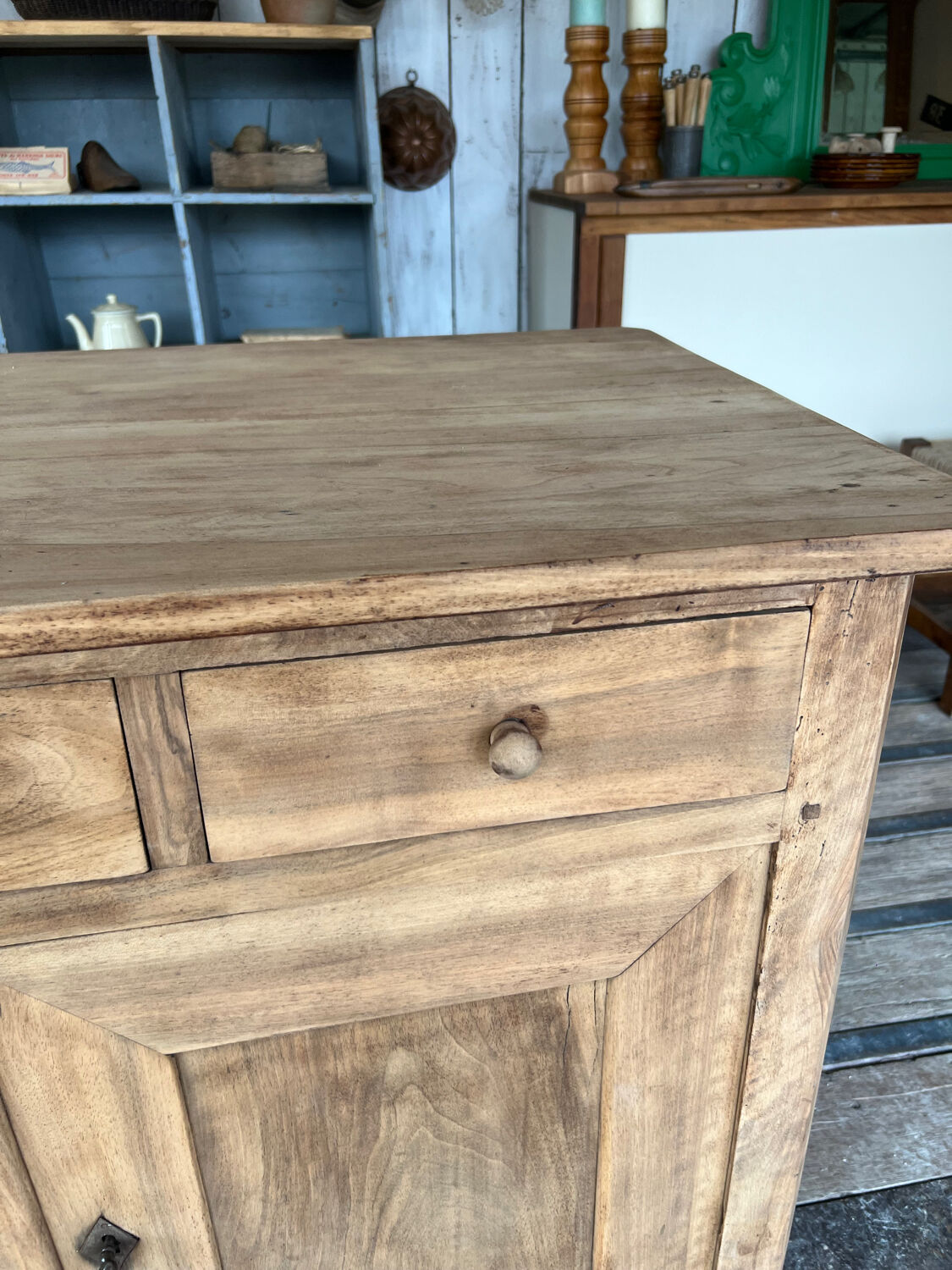 Small raw wood counter