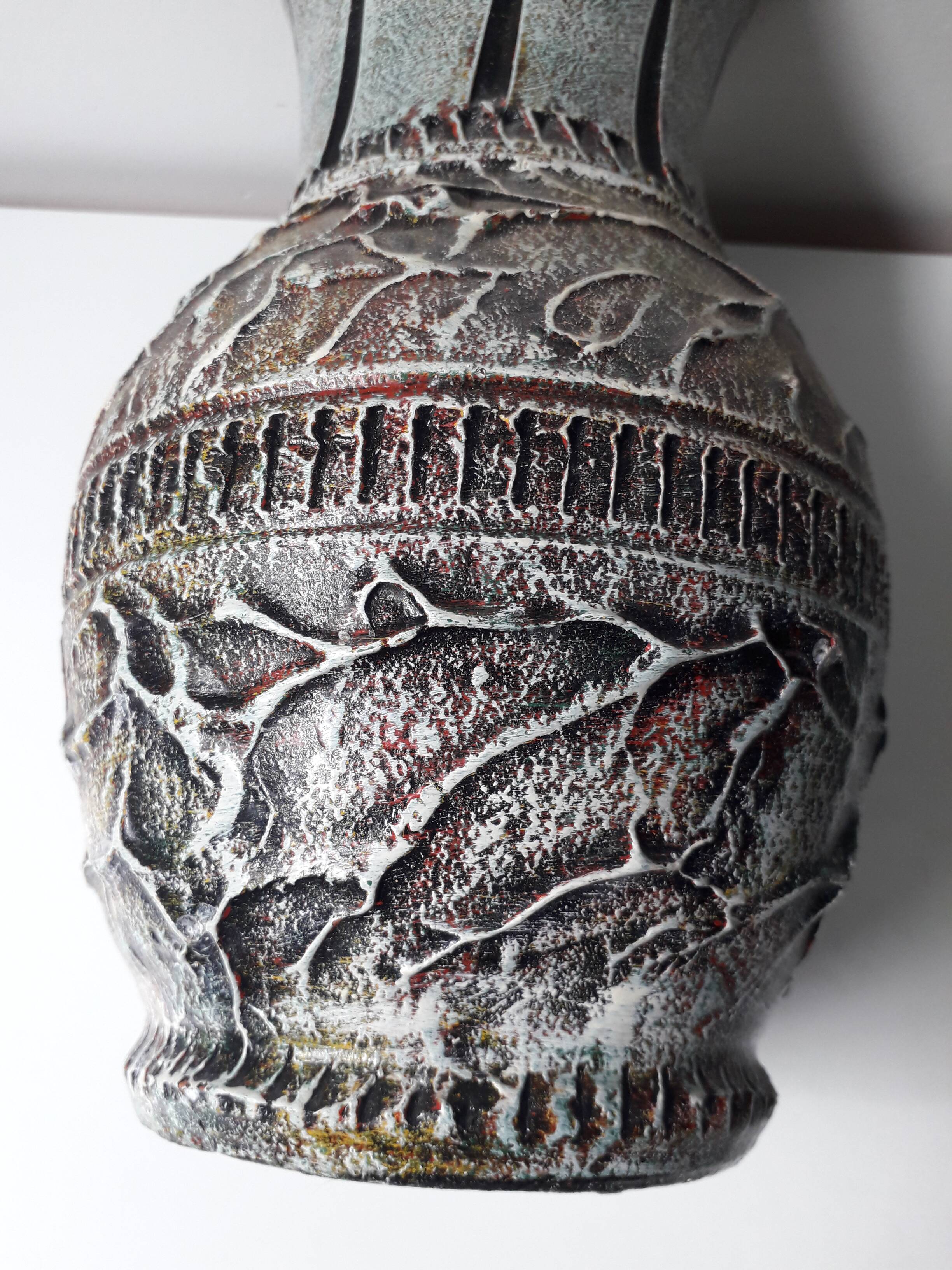 Antique ceramic vase (26cm)